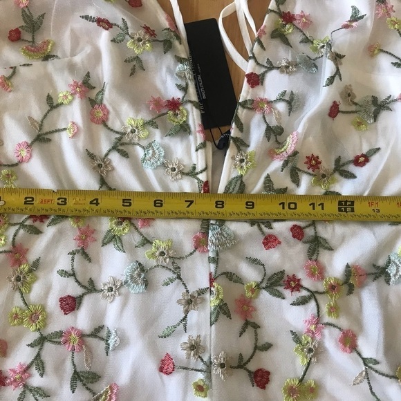 PRETTY LITTLE THING “KATHERINA” PLUNGE HARNESS ROMPER 12 NWT - Picture 11 of 12